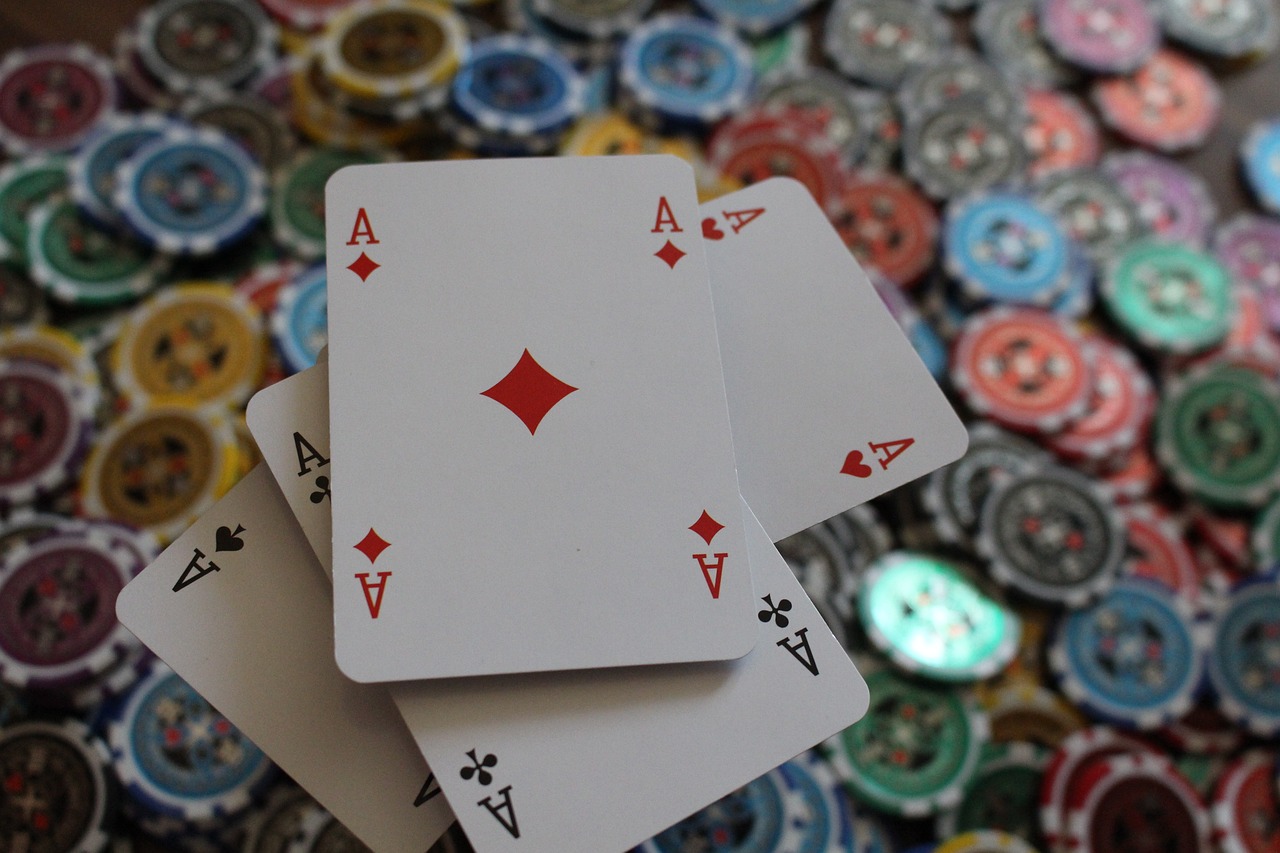 Utvecklingen Av Olika Varianter Av Pokerspel: Från Klassiska Till Moderna Mästerverk